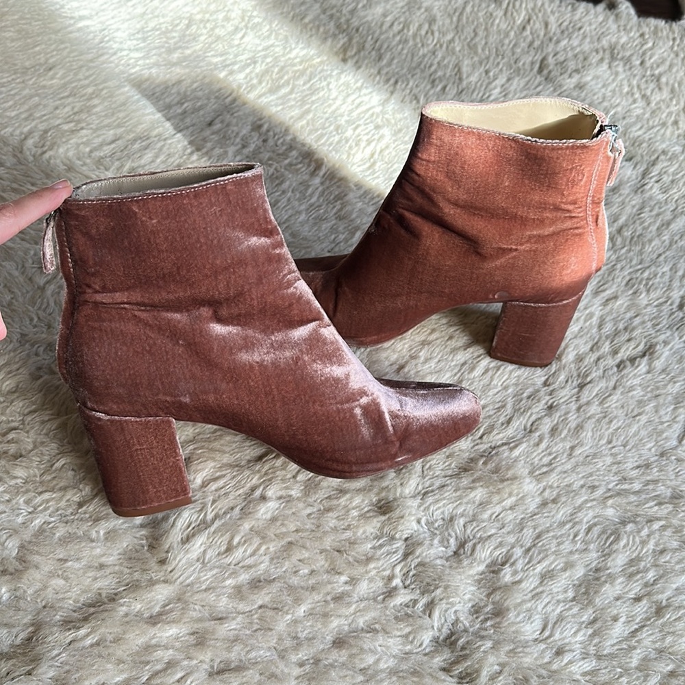 Zara Velvet Boots - Picture 4 of 13